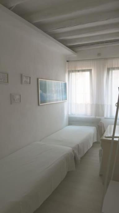 Apartment With Terrace In Chioggia'S Main Square Bagian luar foto