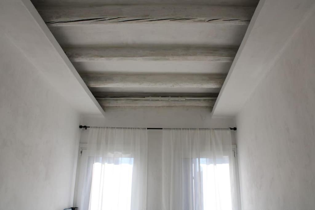 Apartment With Terrace In Chioggia'S Main Square Bagian luar foto