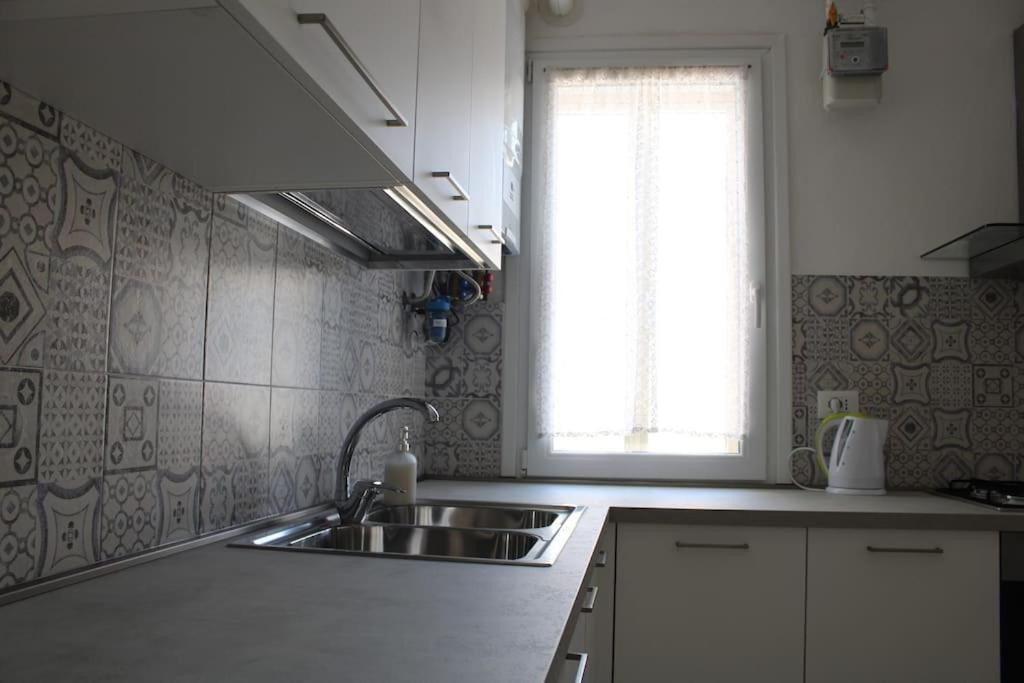 Apartment With Terrace In Chioggia'S Main Square Bagian luar foto