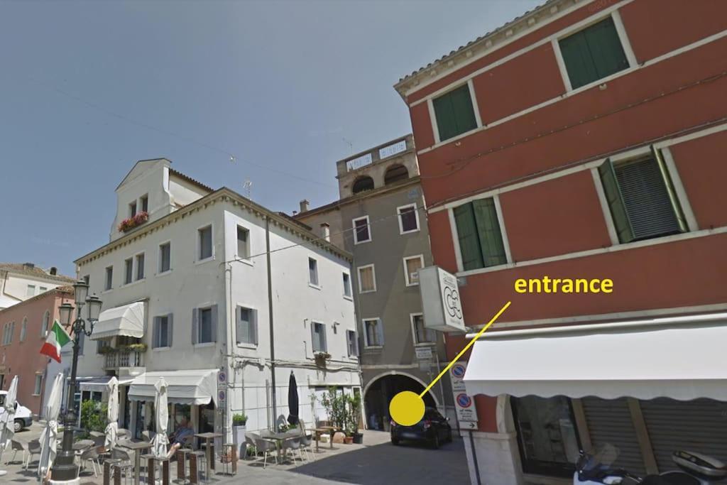 Apartment With Terrace In Chioggia'S Main Square Bagian luar foto
